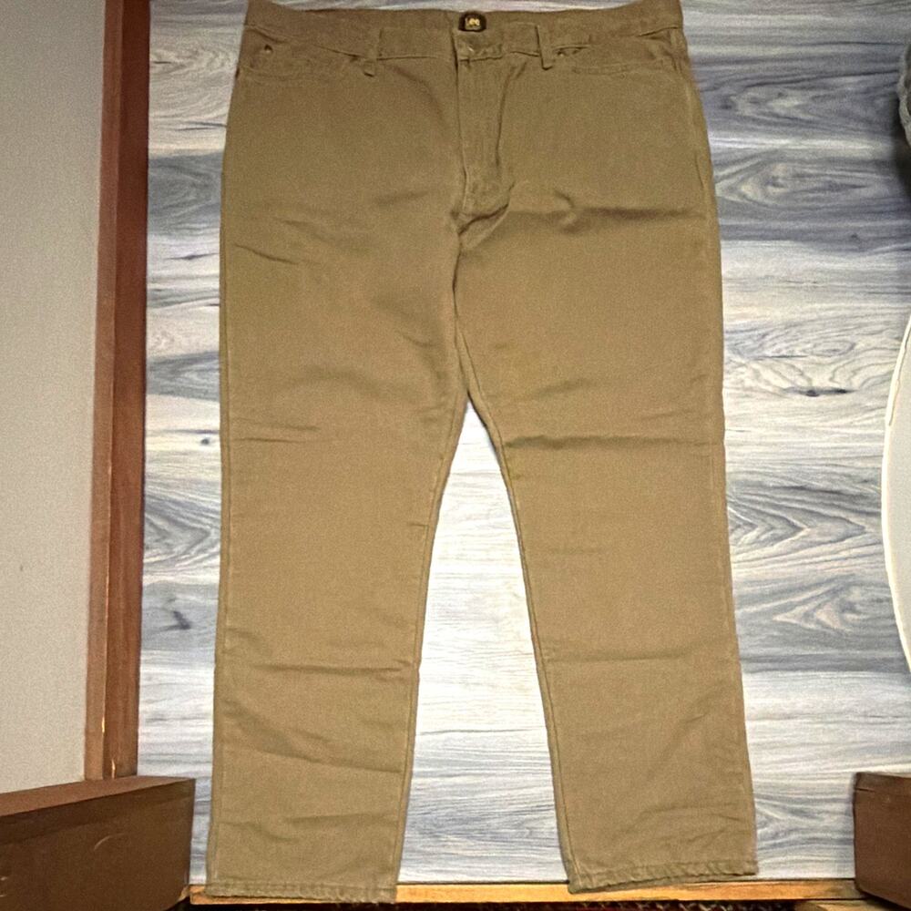 Lee Relaxed Fit Men’s 42x32 Brown Khaki Pants Plaid Flannel Lined